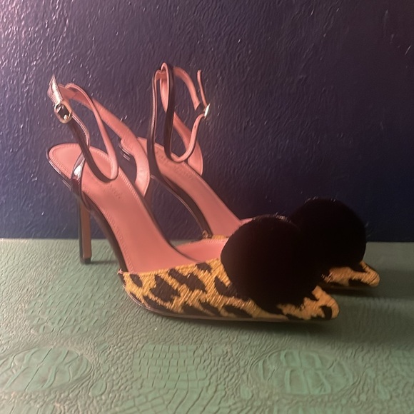 kate spade Amour Pom in chartreuse leopard print chenille and black patent heel - Picture 3 of 8